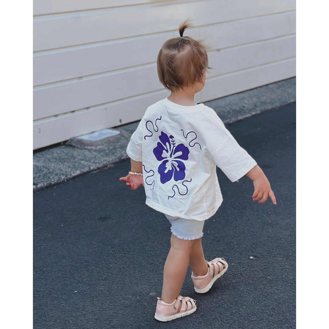 Hibiscus tee White (preorder)