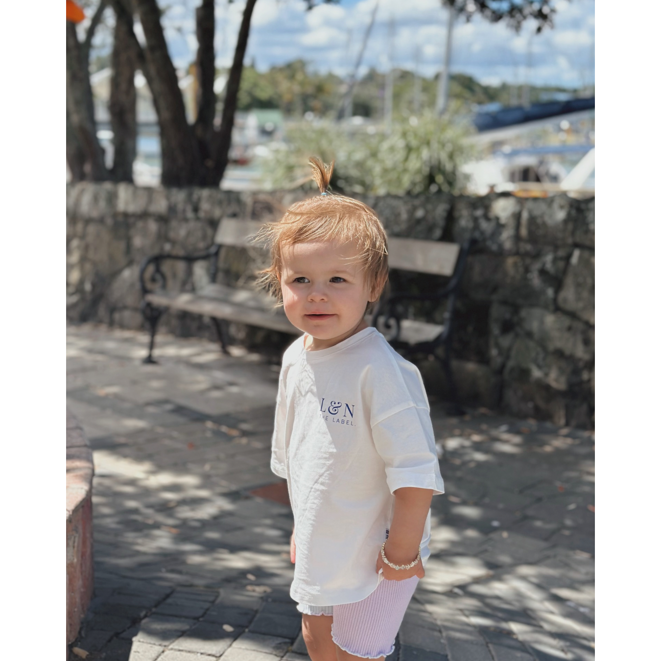 Hibiscus tee White (preorder)