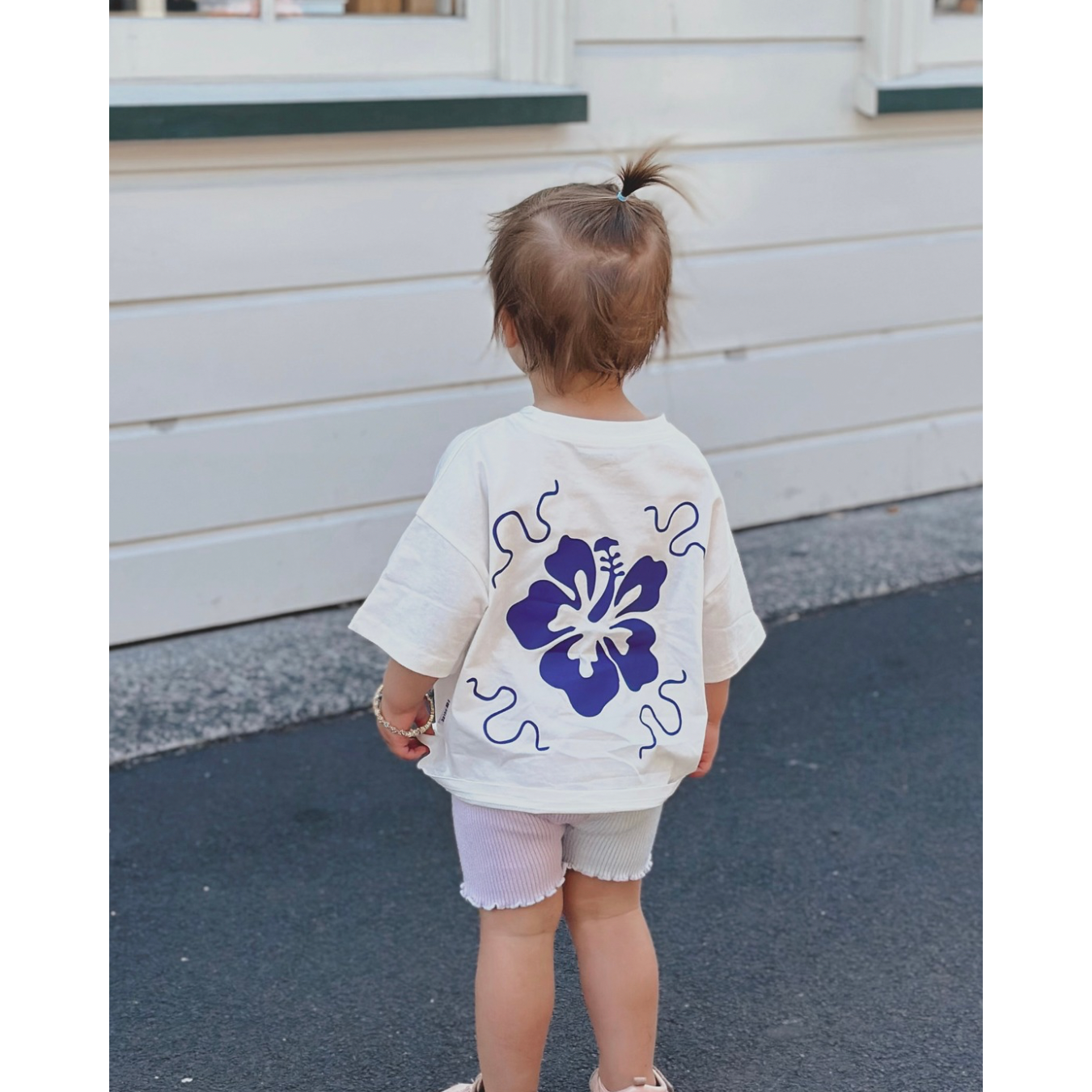 Hibiscus tee White (preorder)